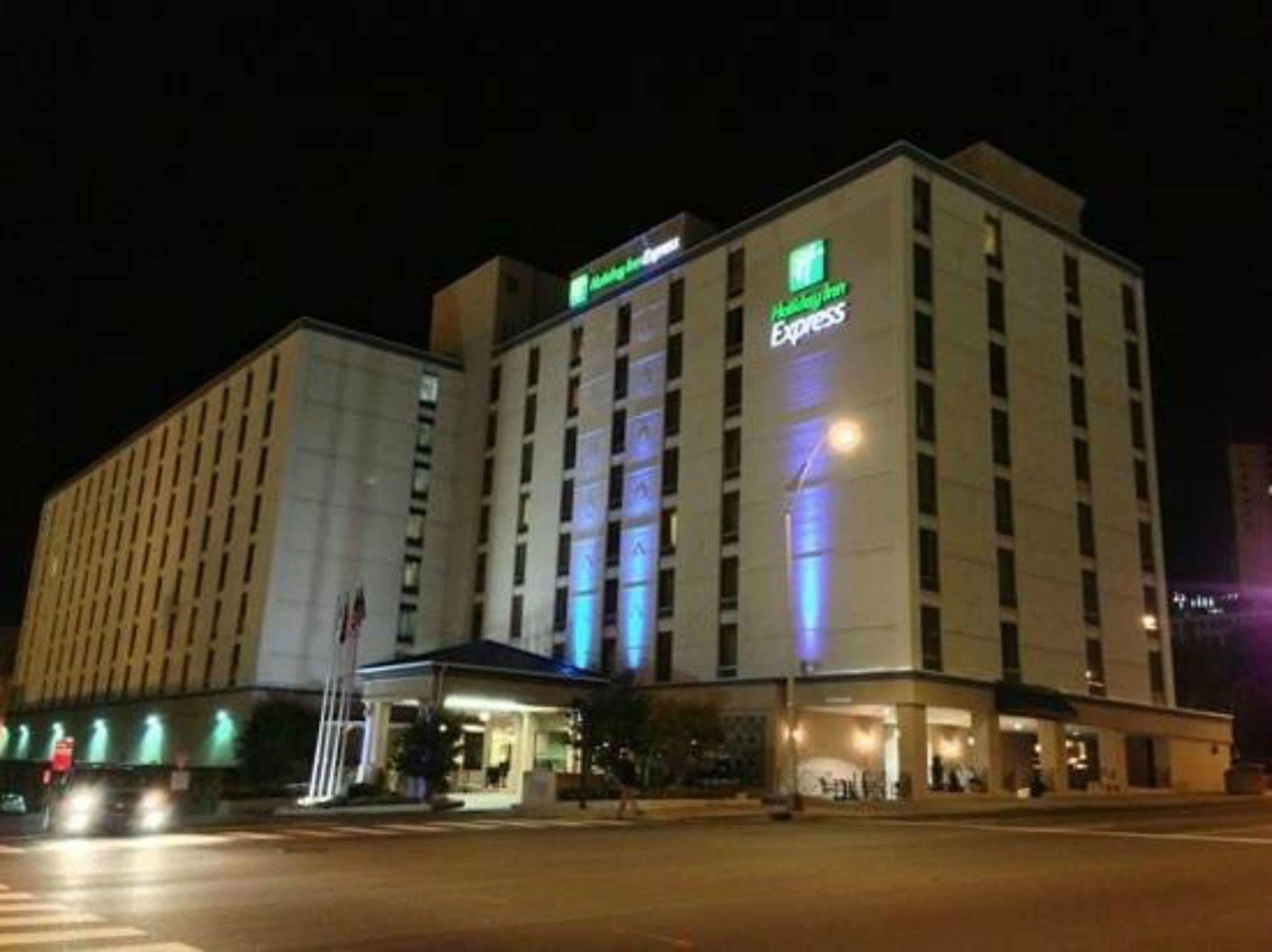 Holiday Inn Express Nashville-Downtown Conference Center, An Ihg Hotel Exterior foto