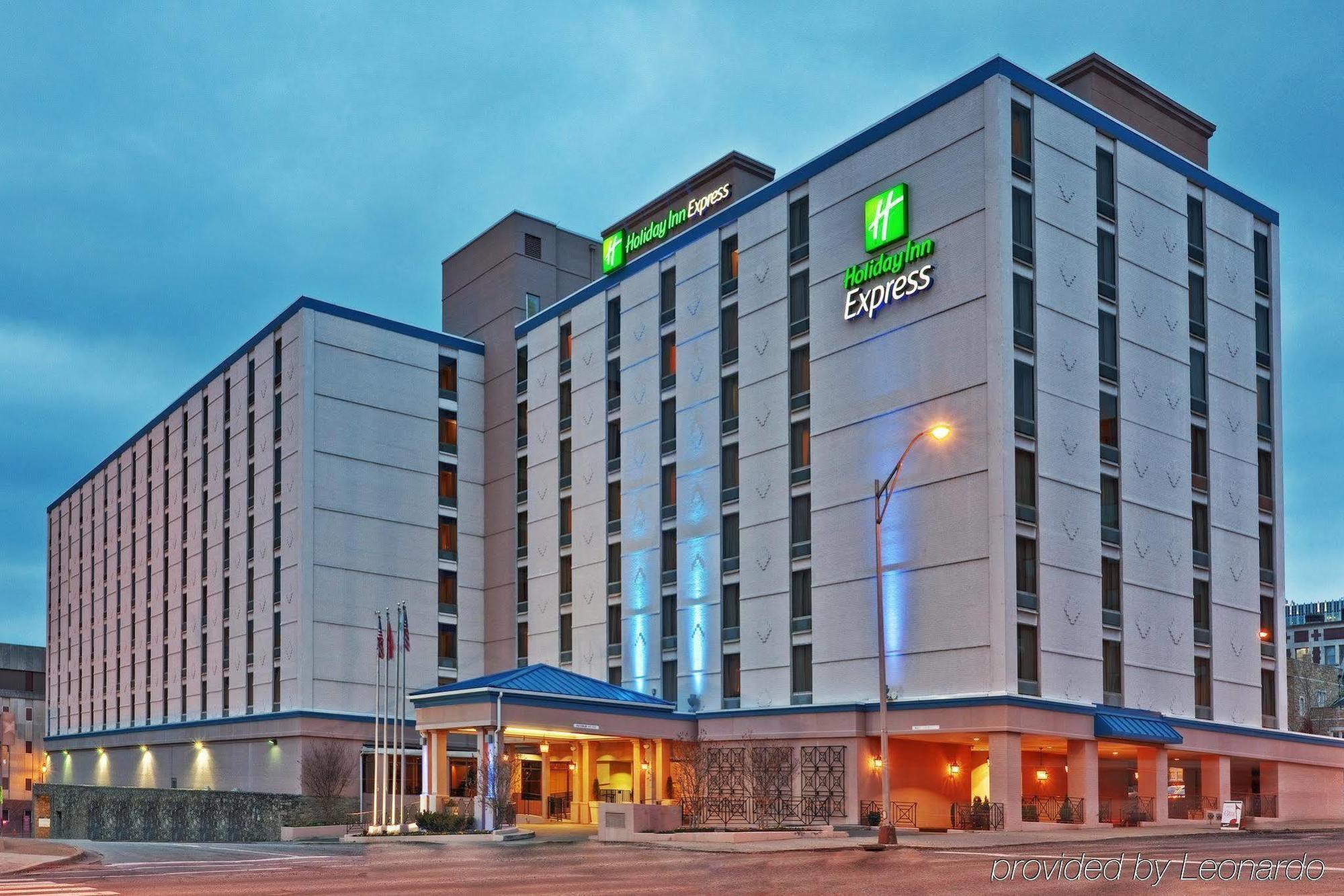 Holiday Inn Express Nashville-Downtown - Broadway By Ihg Exterior foto